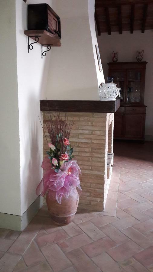 מונטרוני ד'ארביה Agriturismo San Pierino מראה חיצוני תמונה